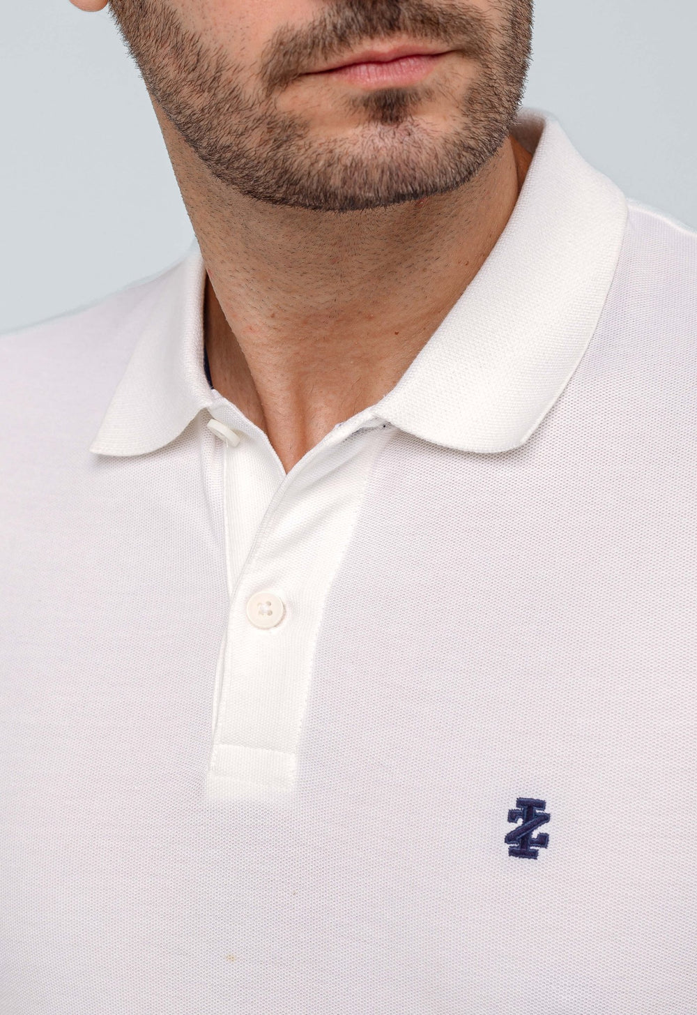Polo Masculina Regular Básica Izod Branca com Logo Marinho - Henri Store