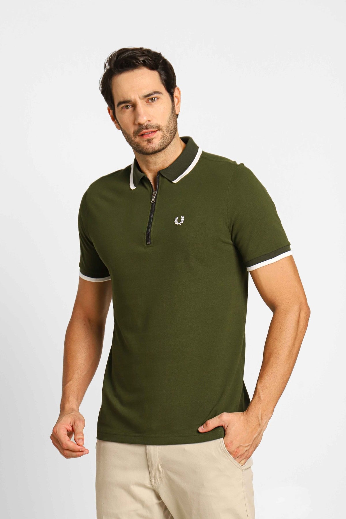 Polo Masculina Regular Fred Perry Verde Militar - Sale - Henri Store