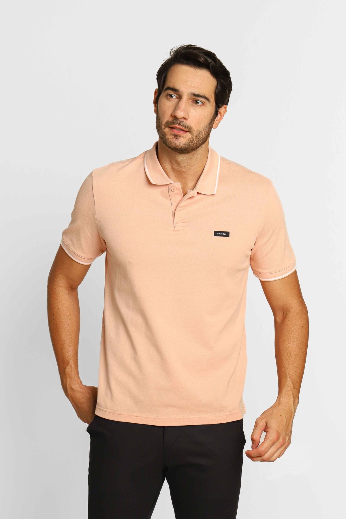 Polo Masculina Slim Fit Calvin Klein com Friso na Gola Rosa Claro - Henri Store