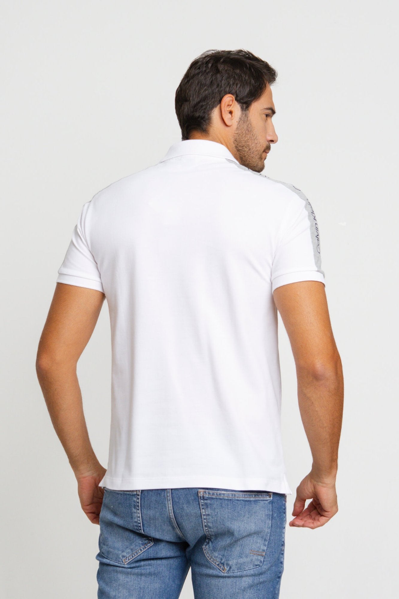 Polo Masculina Slim Fit Calvin Klein com Logo no Ombro - Henri Store