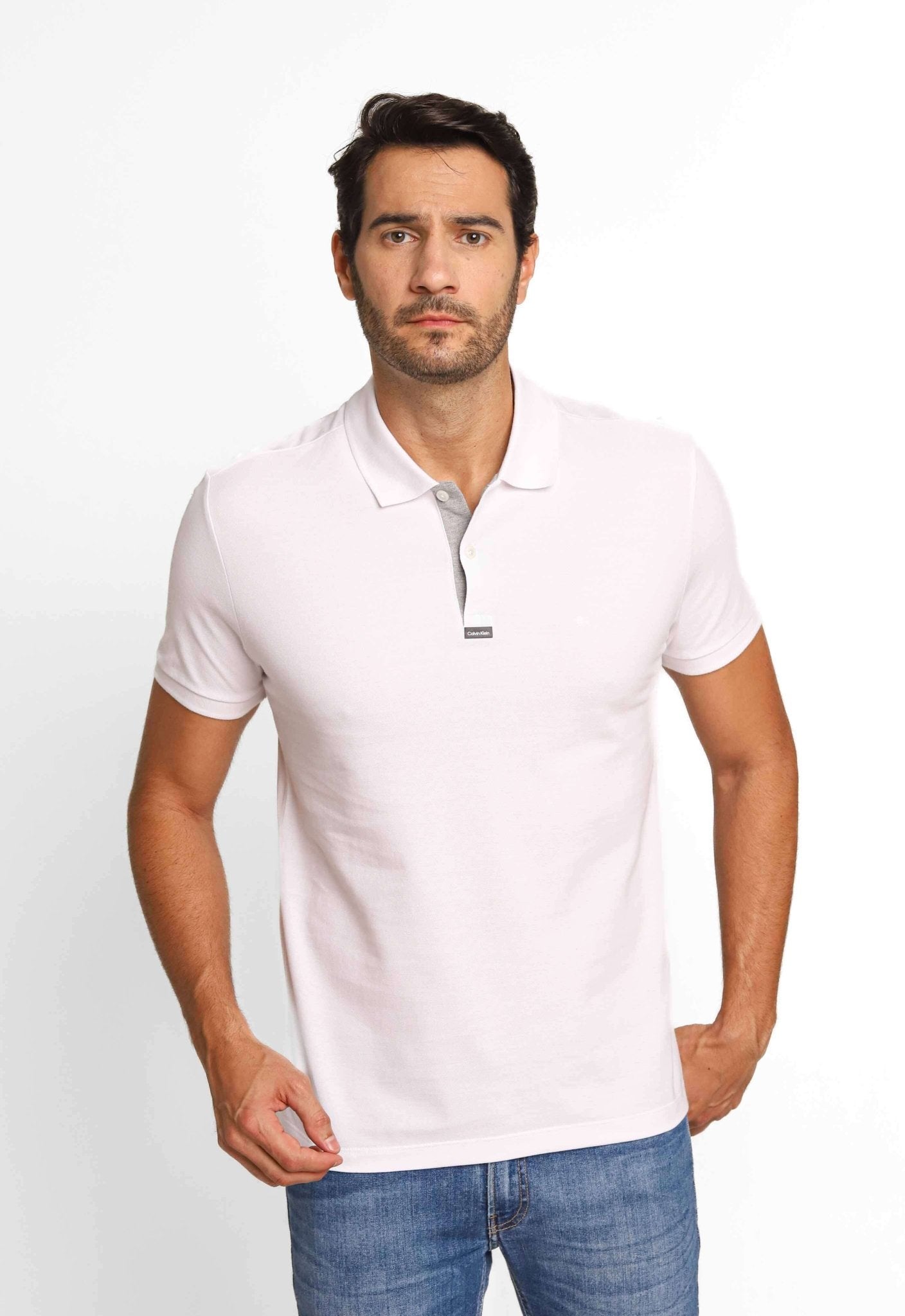 Polo Masculina Slim Fit Calvin Klein com Logo Termocolante Branco - Henri Store
