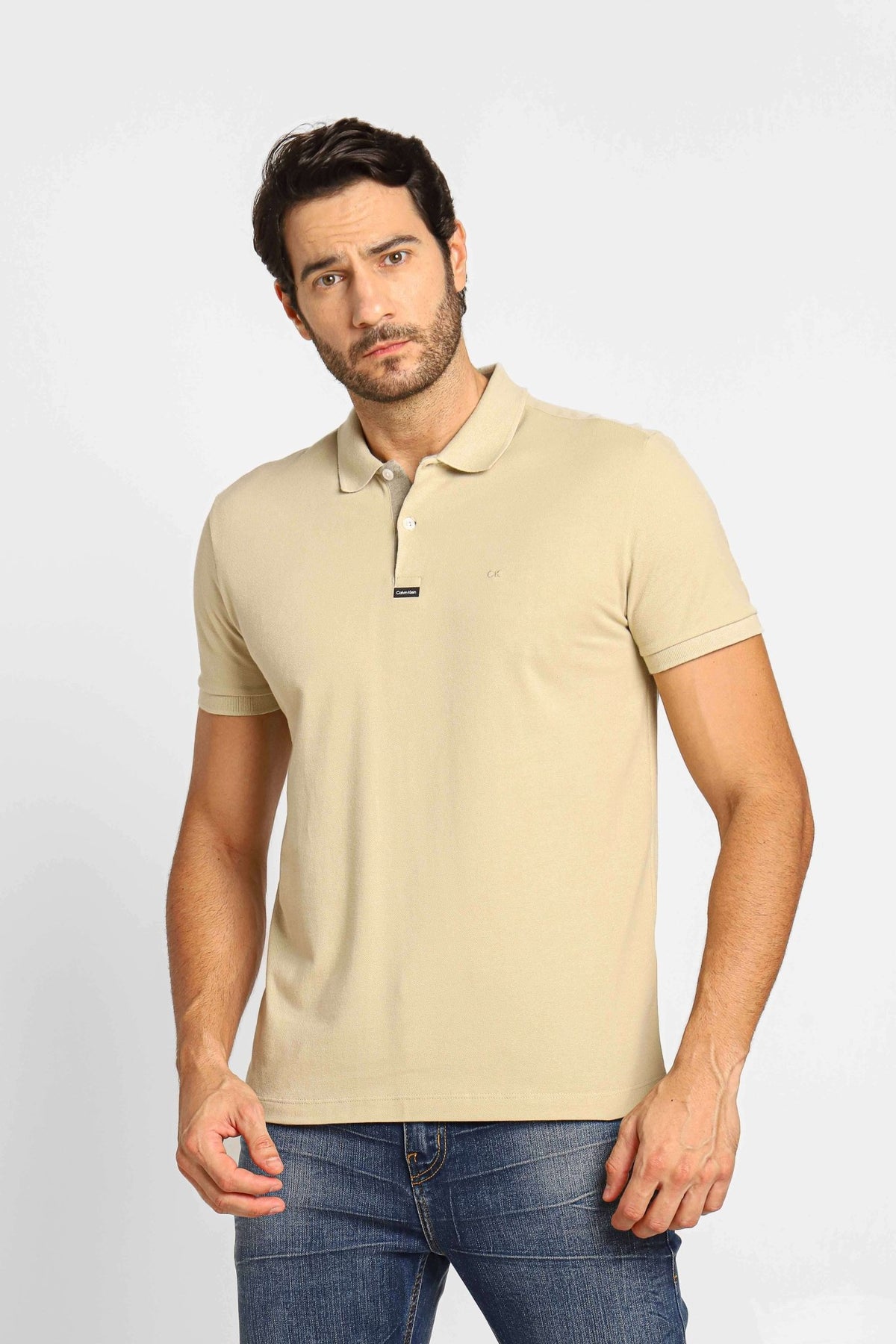 Polo Masculina Slim Fit Calvin Klein com Logo Termocolante Cáqui - Henri Store