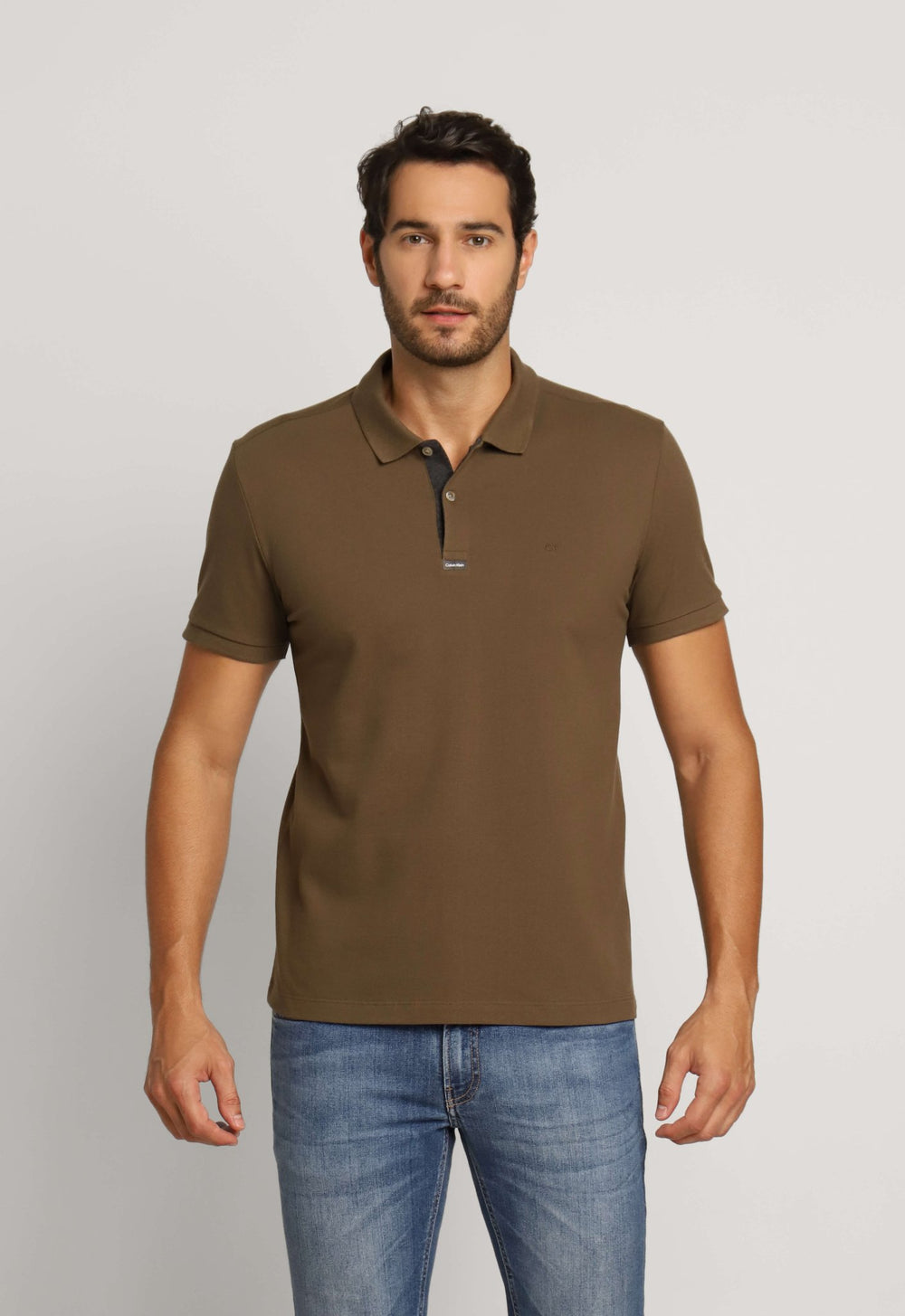 Polo Masculina Slim Fit Calvin Klein com Logo Termocolante CK no Peito Marrom - Henri Store