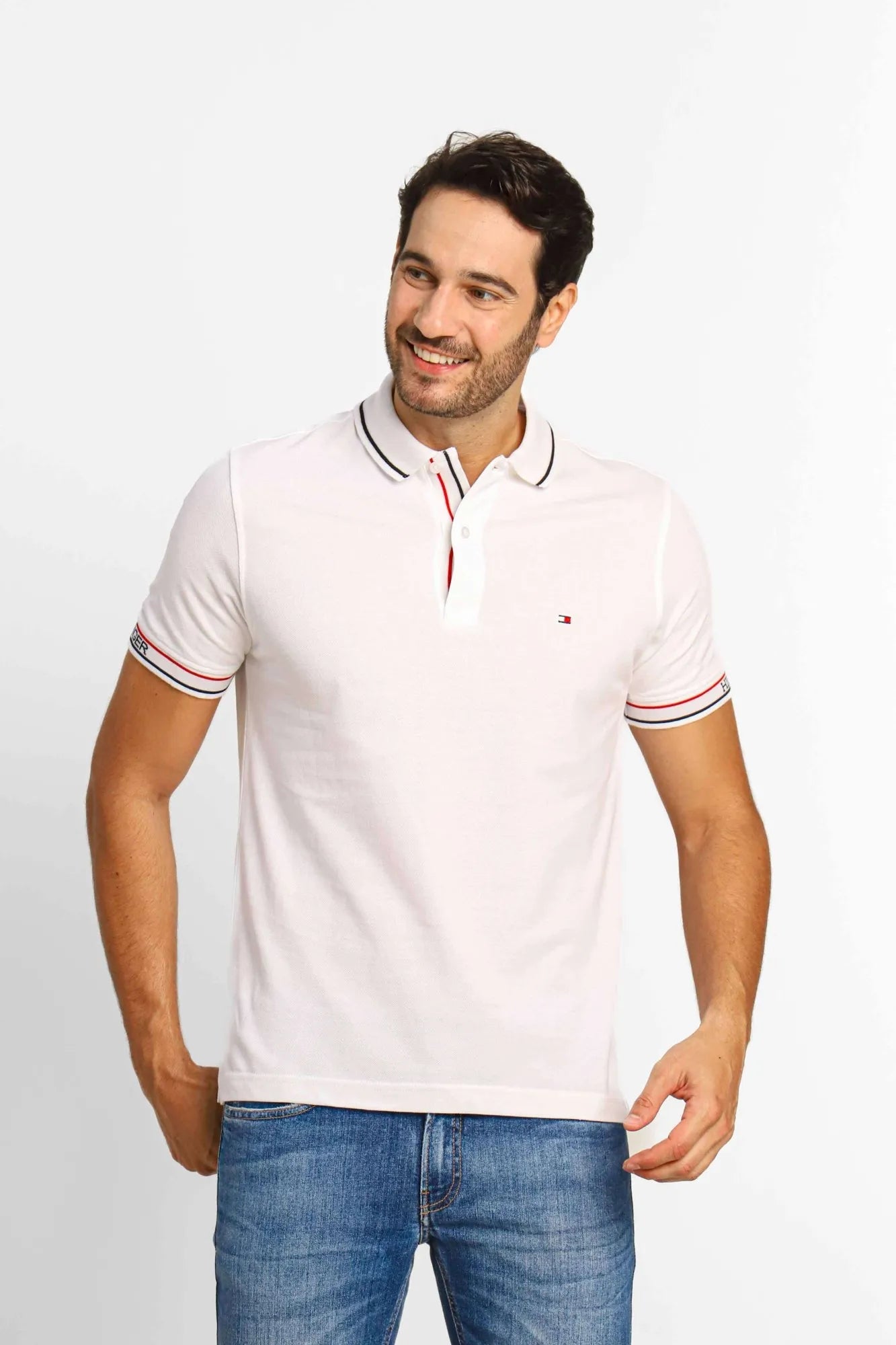Polo Masculina Tommy Hilfiger com Logo no Punho Branco - Henri Store