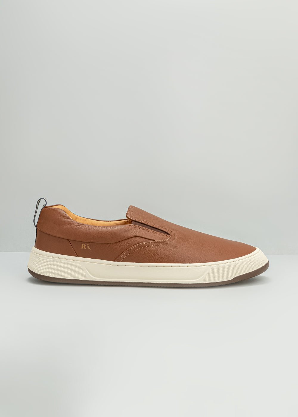 Tênis Reserva Asher Slip Couro Caramelo - Henri Store
