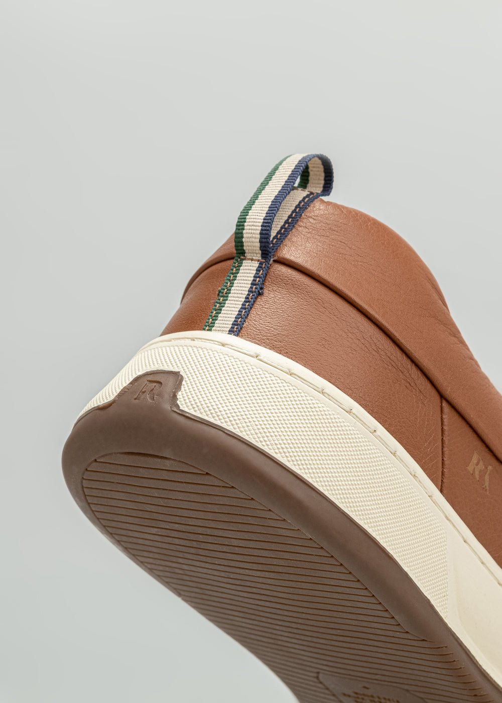 Tênis Reserva Asher Slip Couro Caramelo - Henri Store