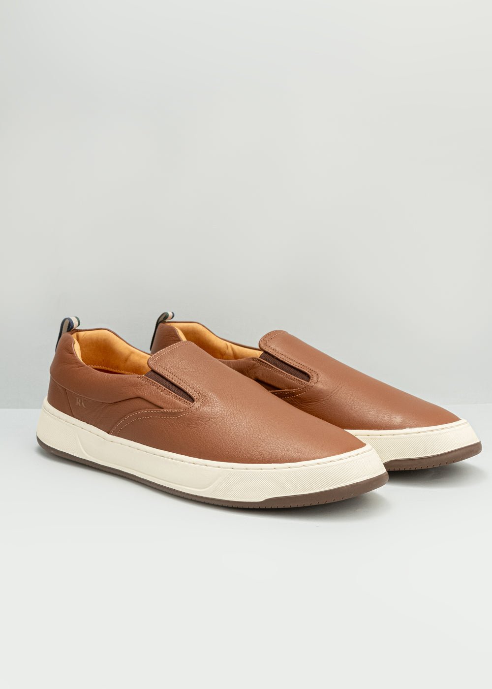 Tênis Reserva Asher Slip Couro Caramelo - Henri Store