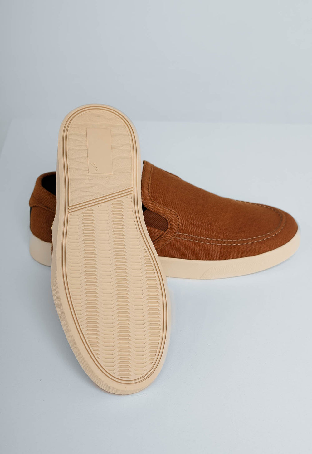 Tênis Reserva Caramelo - Henri Store