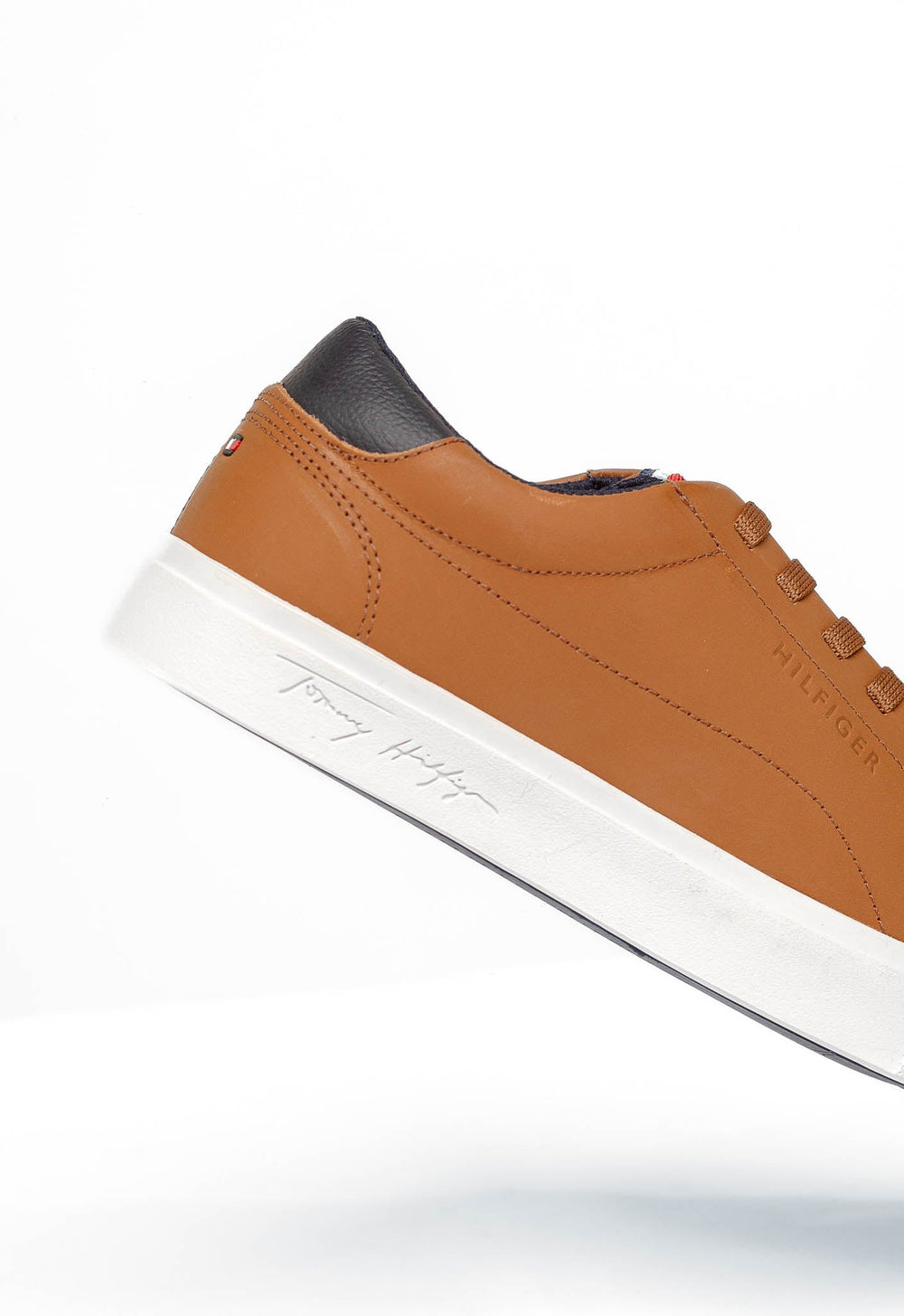 Tenis Tommy Hilfiger Greg Caramelo - Henri Store