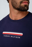 Camiseta Tommy Hilfiger Logo em Relevo